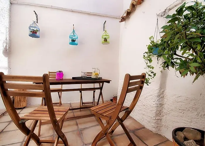 Casa El Tratado, Situada En El Casco Historico Con Patio Privado