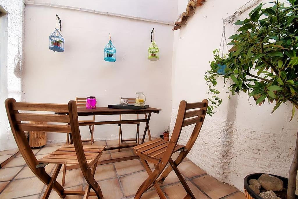 Ferienhaus Casa El Tratado, Situada En El Casco Historico Con Patio Privado